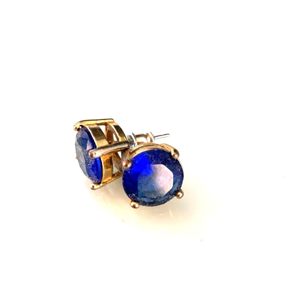 C.Wonder Stud Earrings